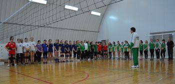 Новогодний турнир по волейболу, среди обучающихся детского оздоровительного центра Девушки